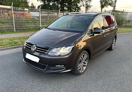 VW Sharan Volkswagen 2.0 TDI DSG 130kW, Standh.,Leder,AHK