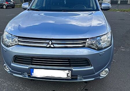 Mitsubishi Outlander 2.0 PHEV Intense Intense