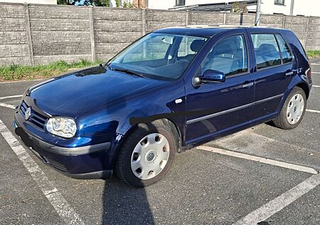 VW Golf Volkswagen 1.6 Automatik, ideales Anfängerauto