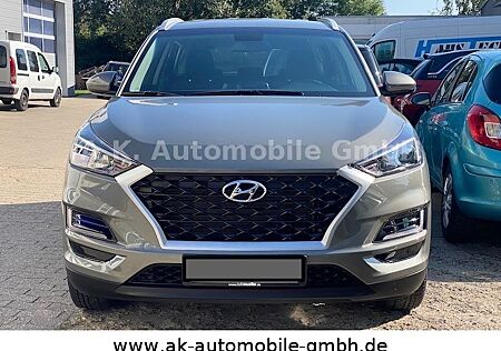 Hyundai Tucson Select 2WD+Navi+Kamera+FCA+LM+TÜV 03.2026