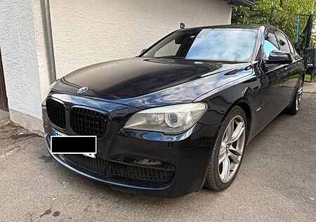 BMW 750i M-Paket, ACC, Night Vision, 20", TV, VOLL