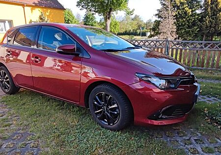 Toyota Auris Hybrid Team Deutschland 1,8-l-VVT-i Te...