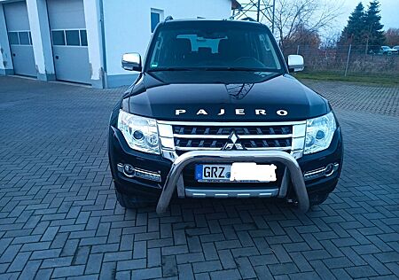 Mitsubishi Pajero 3,2 DI-D 4WD Final Edition Automatik ...