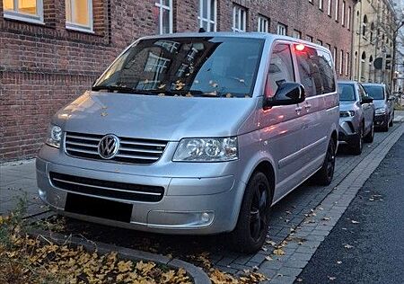 VW T5 Multivan Volkswagen 2.5 TDI 7-Sitzer