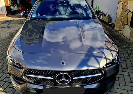 Mercedes-Benz CLA 180 Shooting Brake - AMG Line