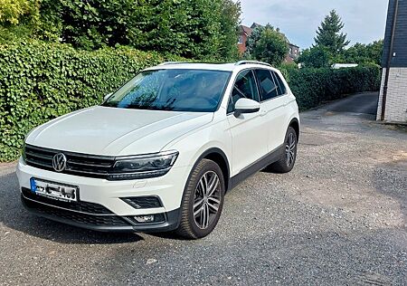 VW Tiguan Volkswagen 2.0 TDI 4M DSG Highline 2. Hd Pano, Leder