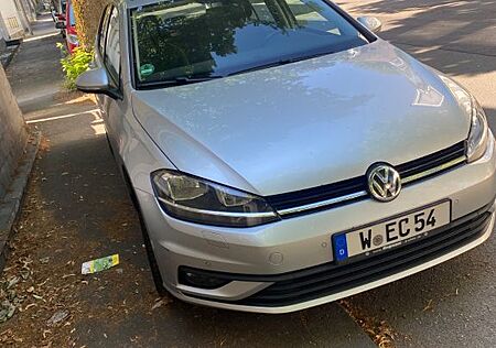 VW Golf Volkswagen 1.6 TDI SCR DSG Comfortline Variant Com...