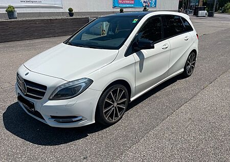 Mercedes-Benz B 180 Edition Night - Automatik/AHK
