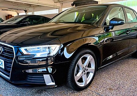 Audi A3 Sportback 30 TDI Sport 1.6 TDI - AHK - Xenon