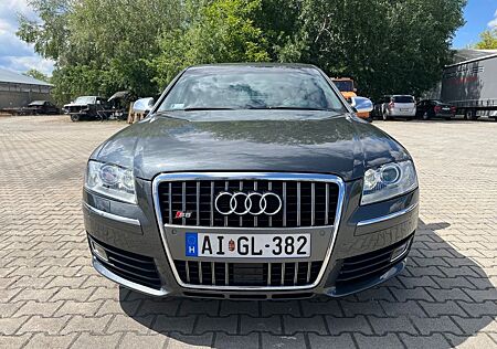 Audi S8 5.2 tiptronic quattro