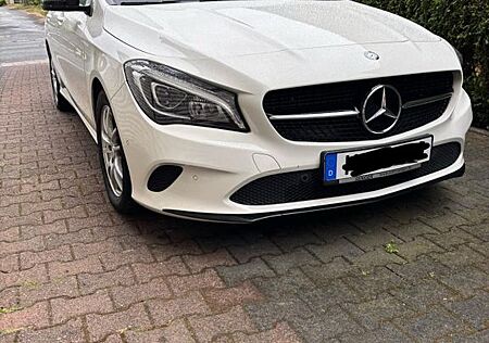 Mercedes-Benz CLA 180 Shooting Brake -