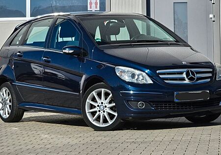 Mercedes-Benz B 200 Special Edition Klima Shzg MFL EFH Navi