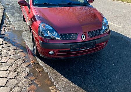 Renault Clio Initiale 1.6 16V Initiale