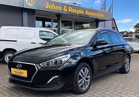 Hyundai i30 Kombi YES! 1,6 CRDi Automatik / NAVI /