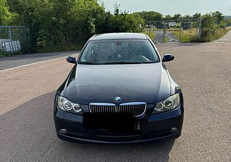 BMW 325i -
