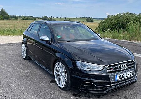 Audi S3 2.0 TFSI S tronic quattro -