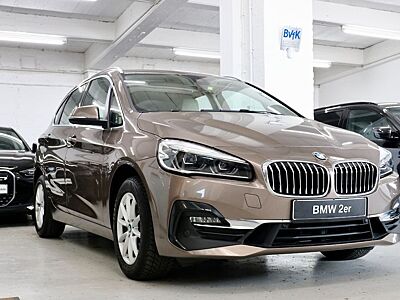 BMW 218d Luxury Line Individul Kamera Navi Leder LED