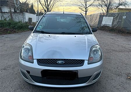 Ford Fiesta Style Navigation*Klima*Tüv Au 04/2026