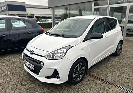 Hyundai i10 YES!/SITZHEIZUNG/PDC/ALLWETTERREIFEN