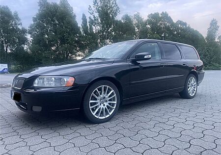 Volvo V70 2.4D 120kW Automatik gepflegt