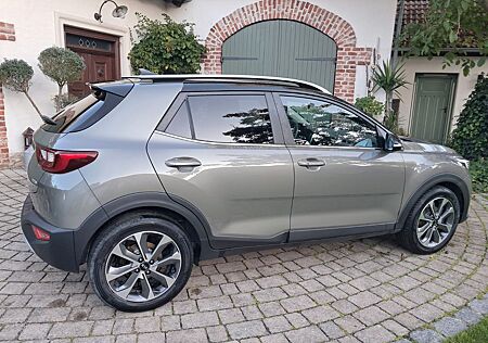 Kia Stonic 1.0 T-GDI Platinum Edition + Winterreifen