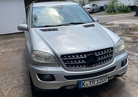 Mercedes-Benz ML 320 CDI 4MATIC -