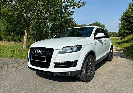 Audi Q7 3.0 S-Line, Vollausstattung, 6-Sitze