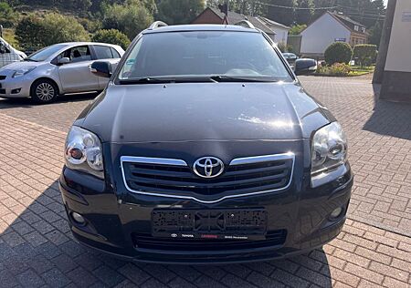 Toyota Avensis Kombi 1.8 Sol