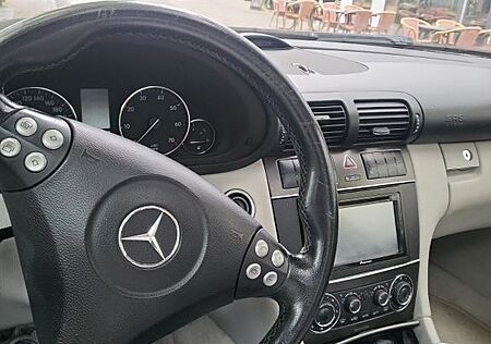 Mercedes-Benz C 180 gebraucht kaufen Mercedes-Benz C 180 KOMPRESSOR Sportcoupé -