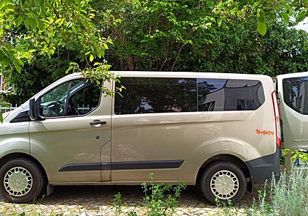 Ford Transit Custom : 8 Sitzer mit Wohnmobilzulassung