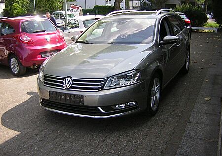 VW Passat Variant Volkswagen Highline BlueMotion 4Motion