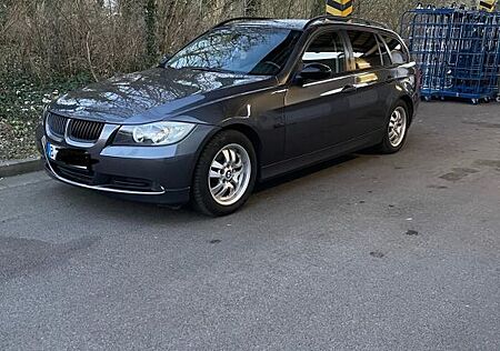BMW 320i touring -