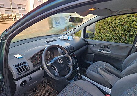 VW Sharan Volkswagen 1.9TDI 85kW Highline Highline