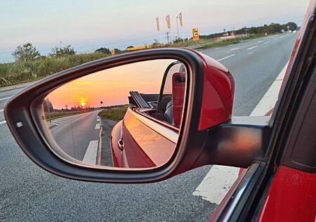 VW Beetle Volkswagen 1.4 TSI Cabriolet, tornadorot