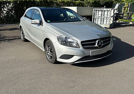 Mercedes-Benz A 180 -