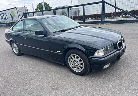 BMW 323i Coupe