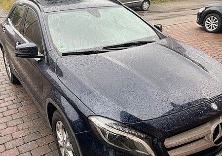 Mercedes-Benz GLA 220 d 4MATIC DCT SCORE! SCORE!