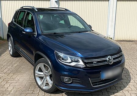 VW Tiguan Volkswagen 2.0 TDI 125kW 4MOTION Sport & Style S...