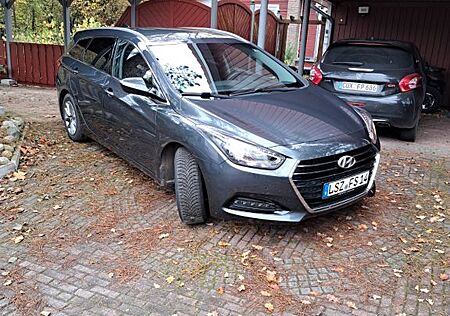 Hyundai i40 1.7 CRDi 104kW blue Premium Premium
