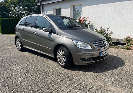 Mercedes-Benz B 150 - Automatik