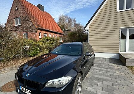 BMW 525d Touring M-Paket Pano 19 Zoll Leder Navi