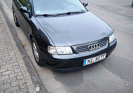 Audi A3 1.6 Ambiente Ambiente