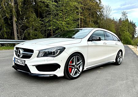 Mercedes-Benz CLA 45 AMG Shooting Brake AMG Performance