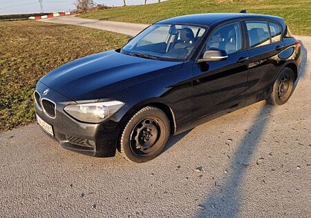 BMW 114i - 8 Fach bereift - Kein Wartungsstau!