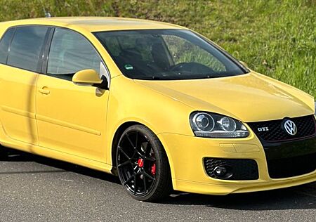 VW Golf Volkswagen 5 GTI Pirelli Edition