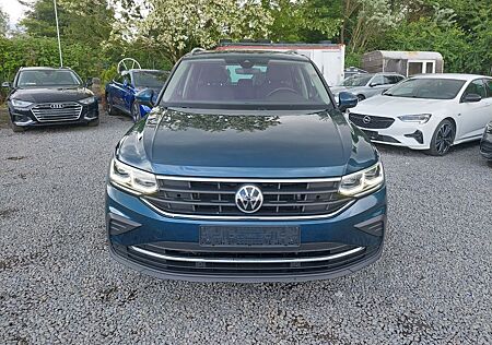 VW Tiguan Volkswagen Life DSG PANORAMADACH,NAVI,Sportsitze,,,