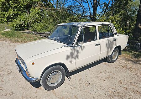 Lada 1200