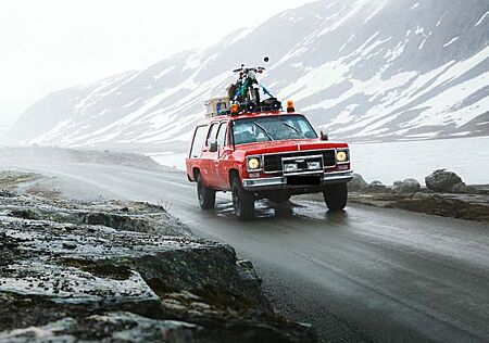 Chevrolet Suburban SUV / Geländewagen