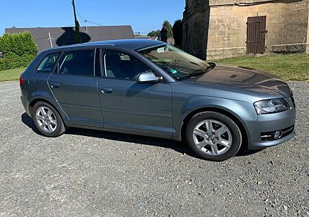 Audi A3 2.0 TDI (DPF) quat. Attraction Sportback