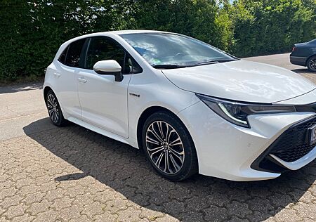 Toyota Corolla 2,0 Hybrid Sport